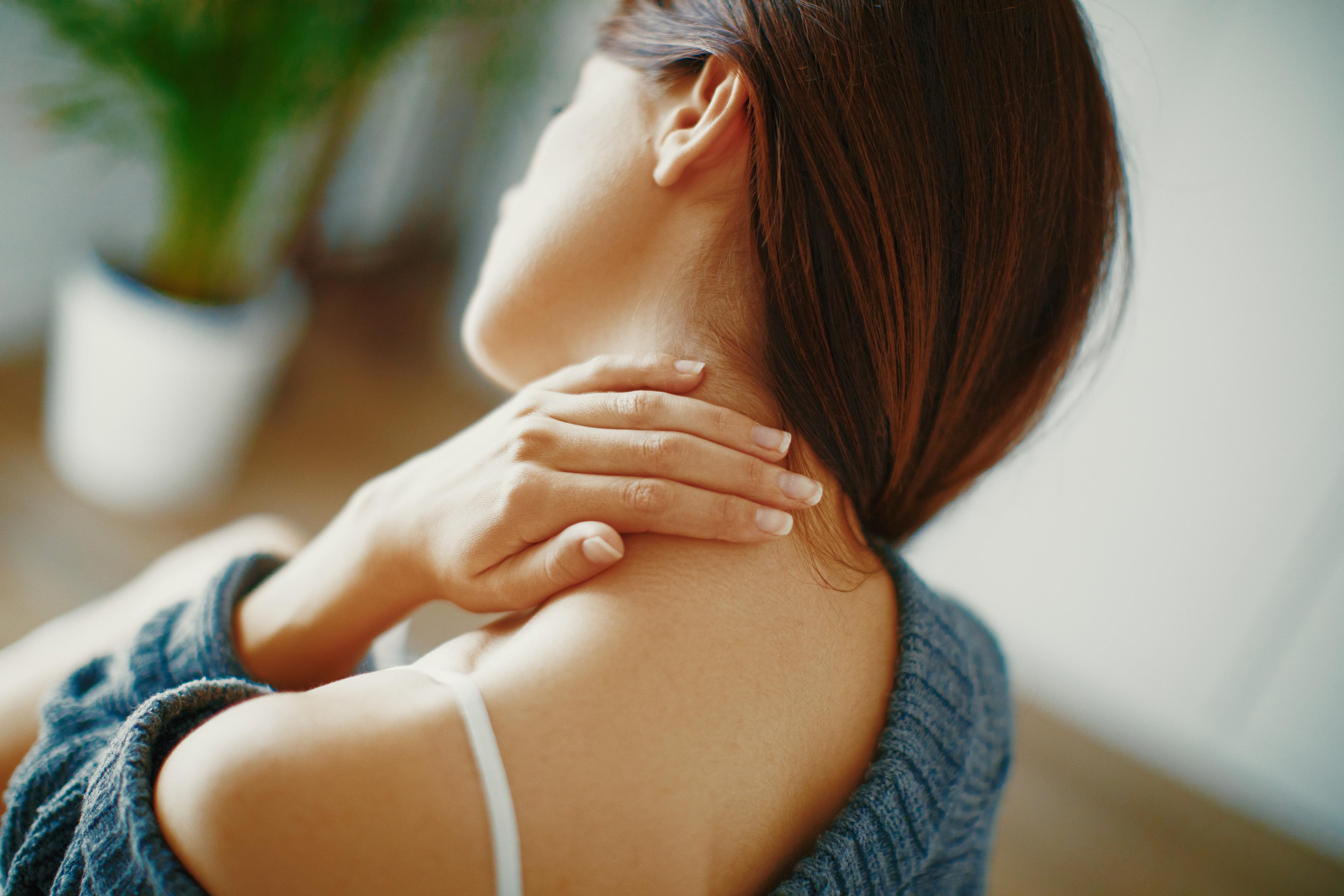 Stress, migraines, sommeil : ce que ton cuir chevelu encaisse
